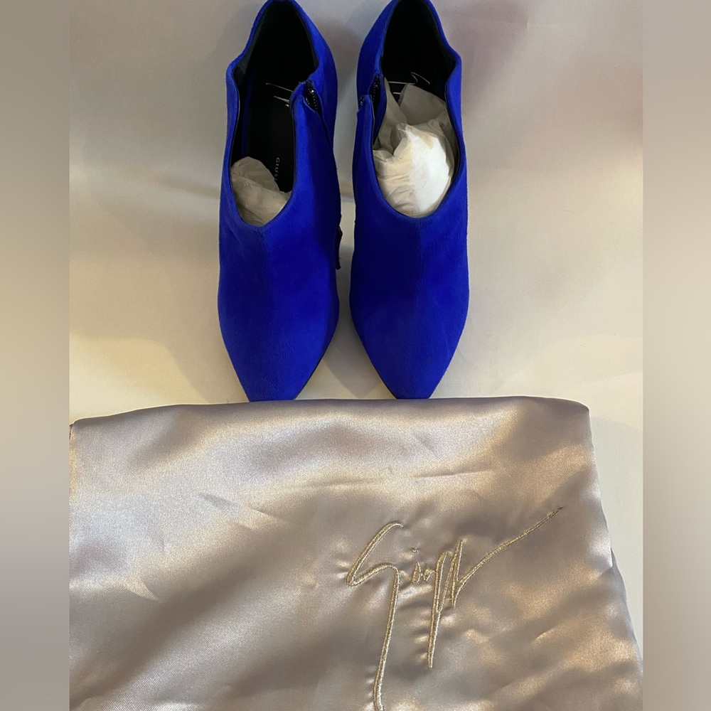 Giuseppe Zanotti blue heels